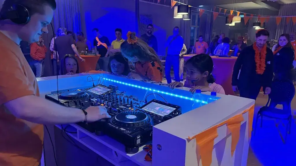 Tonnenmagazijn Brouwershaven restaurant in Brouwershaven