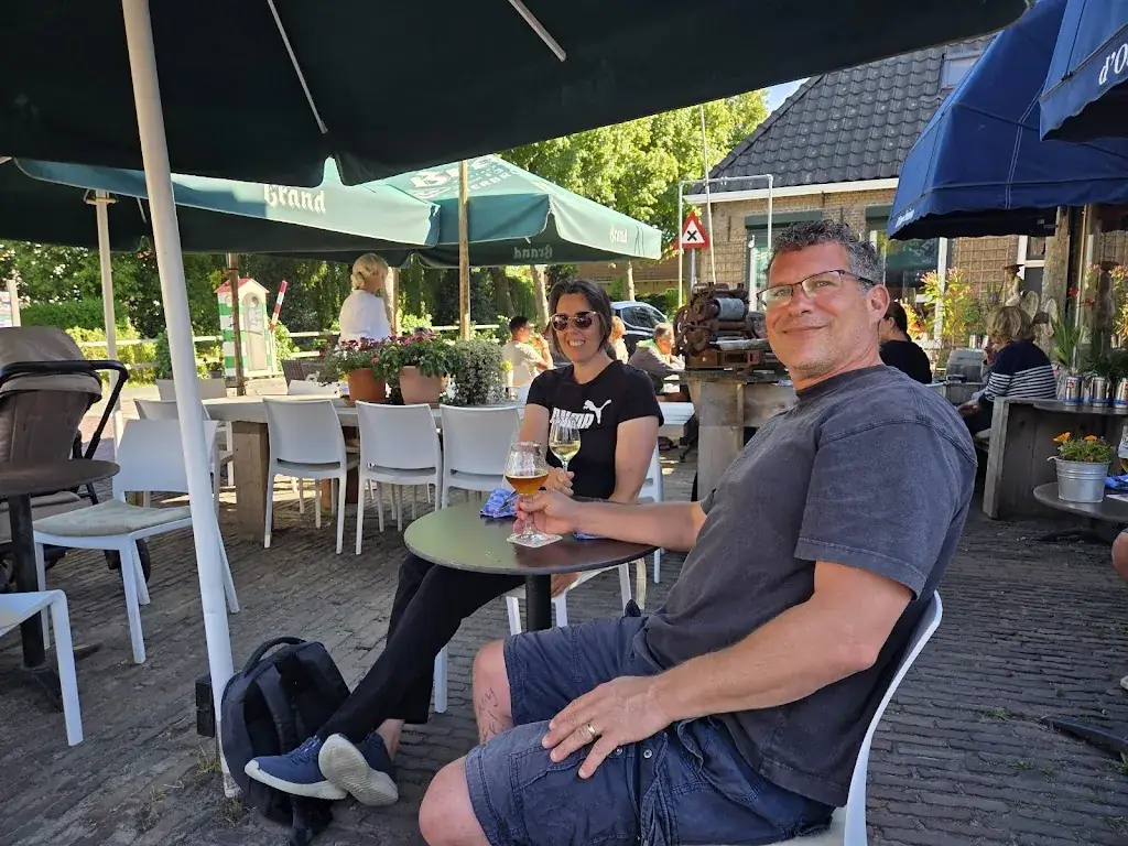 Richard Cucinotta_d'Ouwe Smisse_Zonnemaire_review