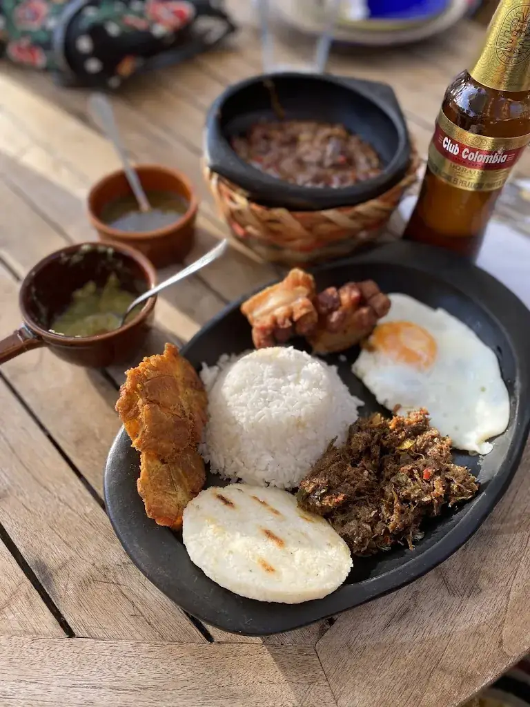 Roos van Leent_ColombianTaste_Klarenbeek_review