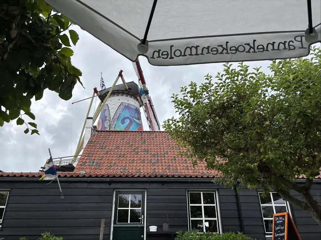 Leo Millward_Pannekoekenmolen de Graanhalm_Burgh-Haamstede_review