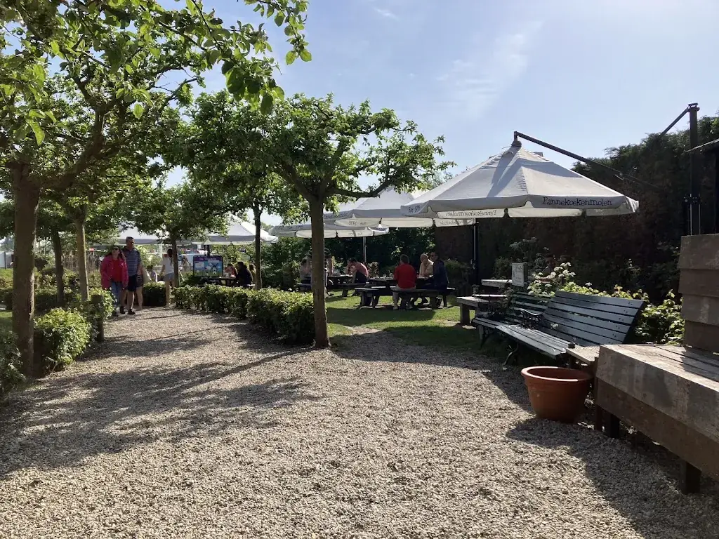 Klaas van Beurden_Pannekoekenmolen de Graanhalm_Burgh-Haamstede_review