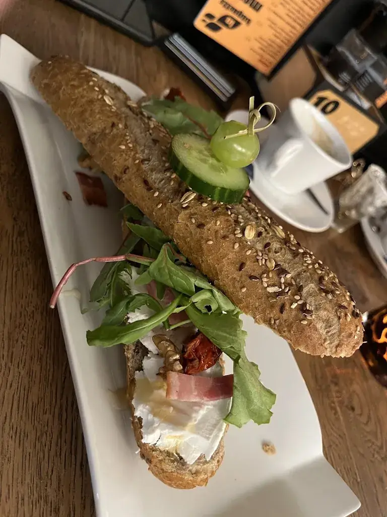 Menu_lunchroom la baguette_Burgh-Haamstede_image_9