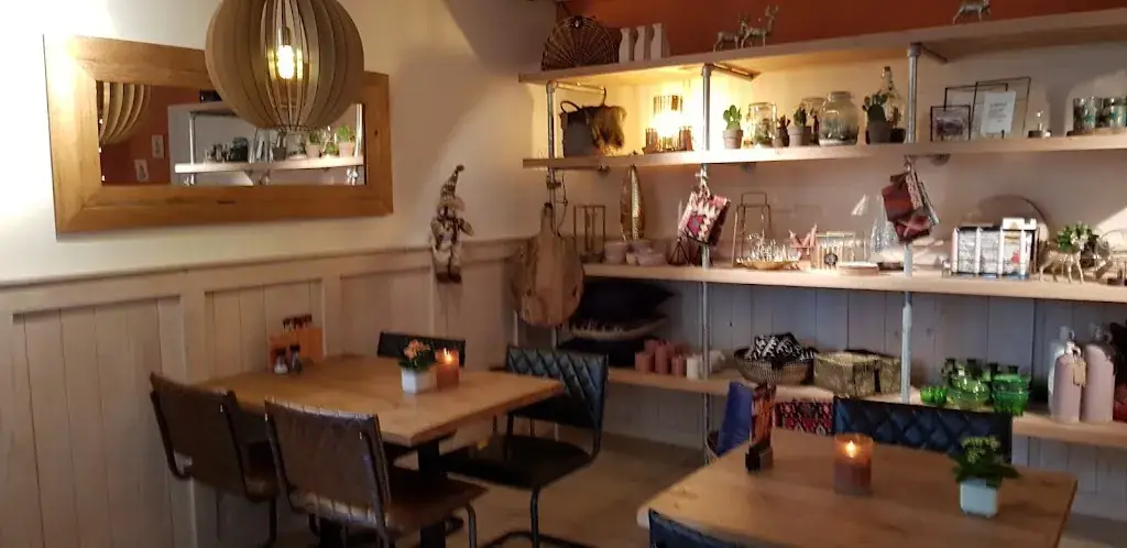 Job Eijlders_lunchroom la baguette_Burgh-Haamstede_review