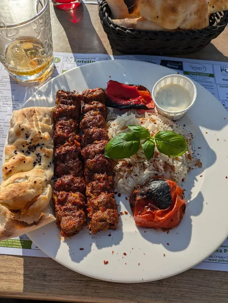 Domen Pardo_Gino's Grillhuis_Breskens_review