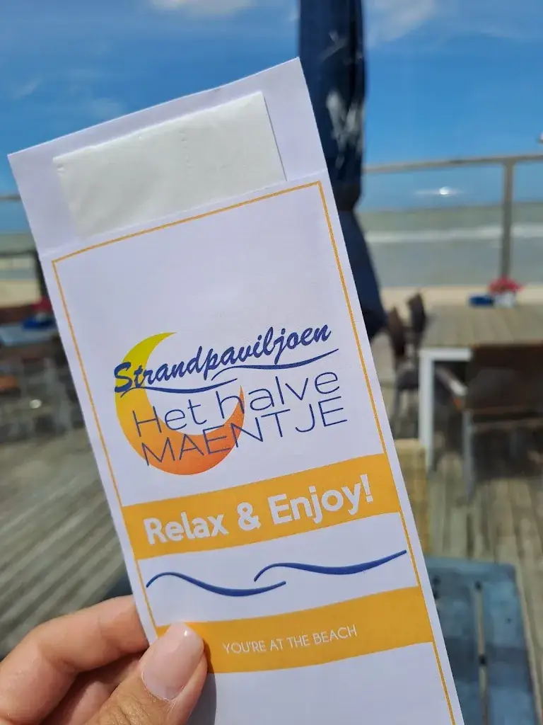 Hanna ZHY_Strandpaviljoen 't Halve Maentje_Breskens_recensione