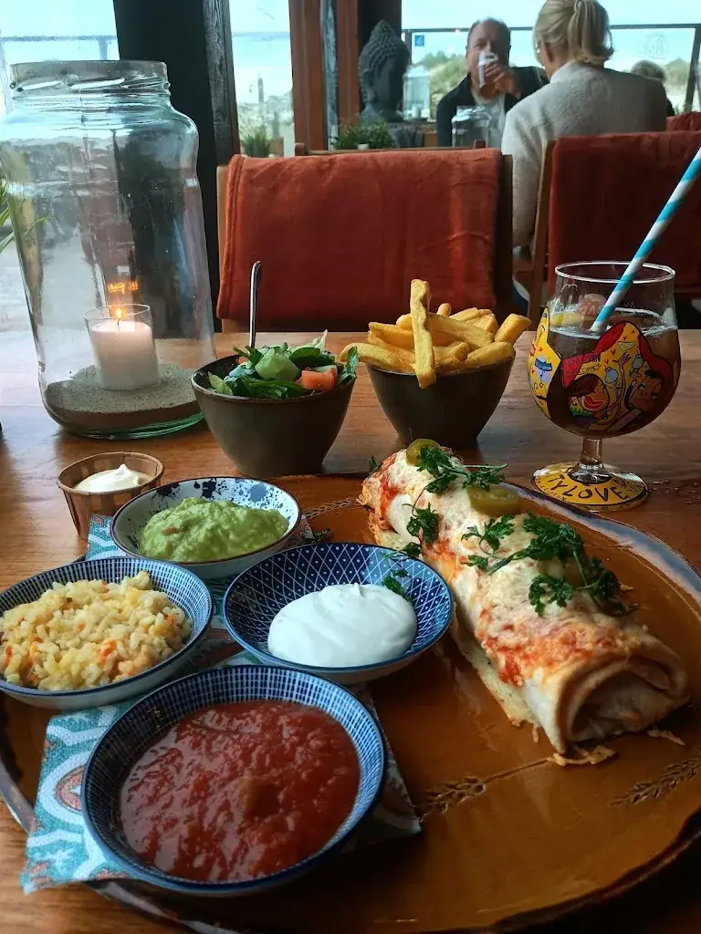 Luk Raak_Beach Club Perry's_Scharendijke_review