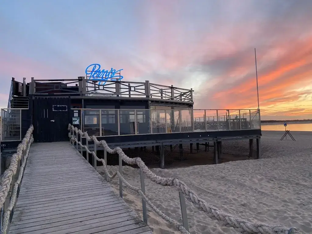 Beach Club Perry's_Scharendijke_slider_image_1