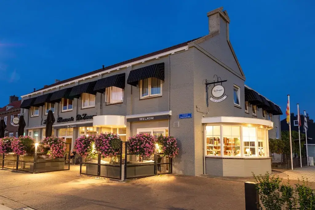 De Zwaan restaurant in Schoondijke