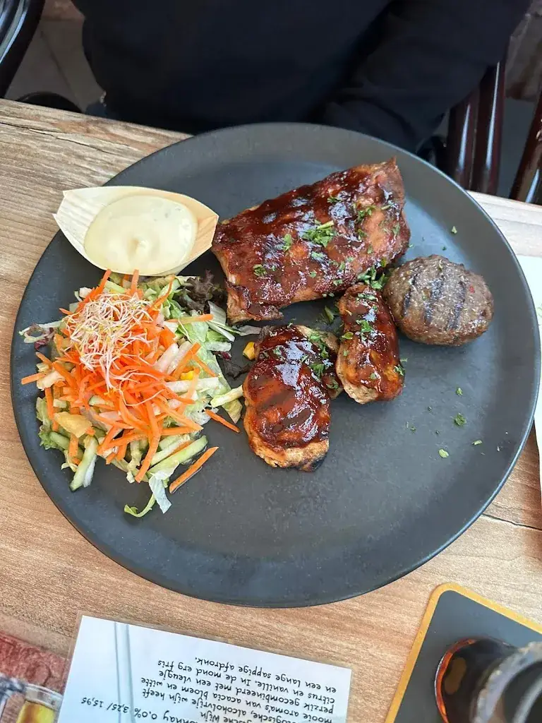 Plauke chan_Restaurant de Heksenketel_Vrouwenpolder_review