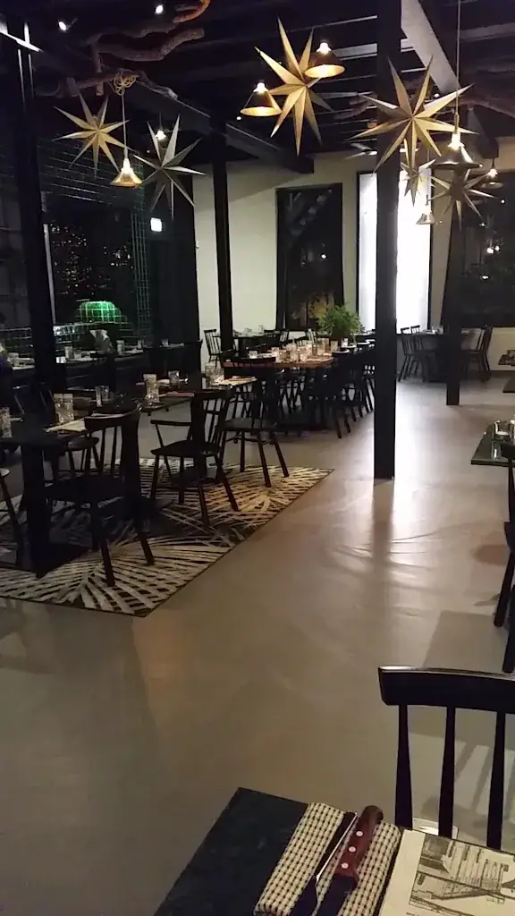 Dockside Bar & Grill_Gent_slider_image_2