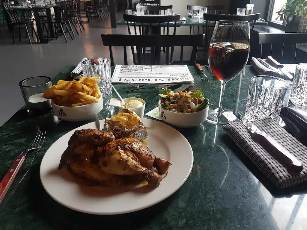 Dockside Bar & Grill_Gent_slider_image_3