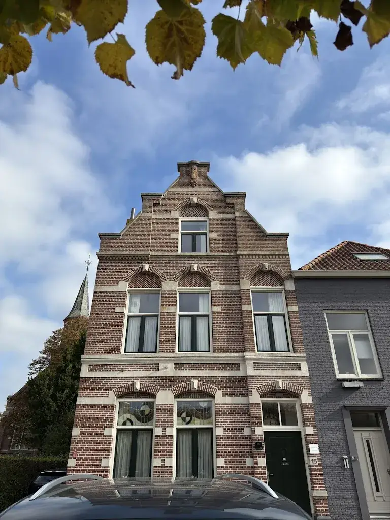 Nefertiti_Gent_slider_image_2