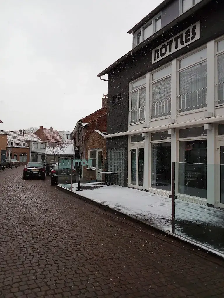 Bottles_Gent_slider_image_3