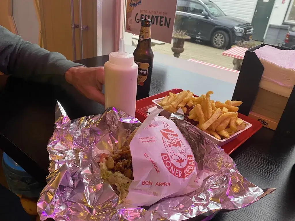 Menu_Frietwerk by Smits - Friet, snacks, pizza, döner en softijs_Wemeldinge_image_9