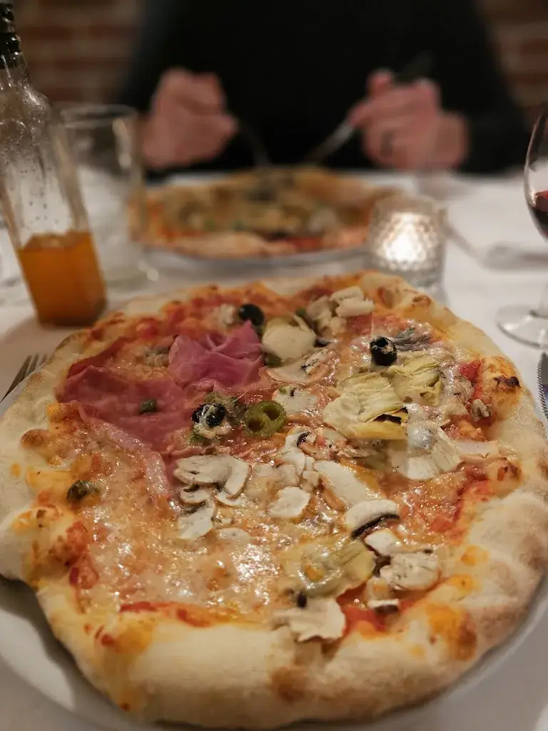 Menu_Ristorante-Pizzeria La Luna Rossa_Hulst_image_1