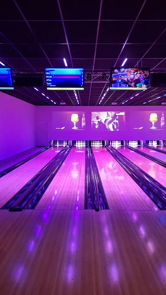 UZAIR KHALID_De Bourgondiër_Hulst_review