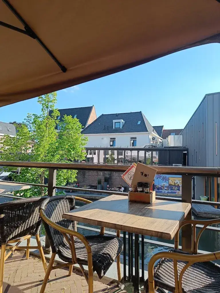 Shani Roels_Bobbie's Bites_Hulst_review