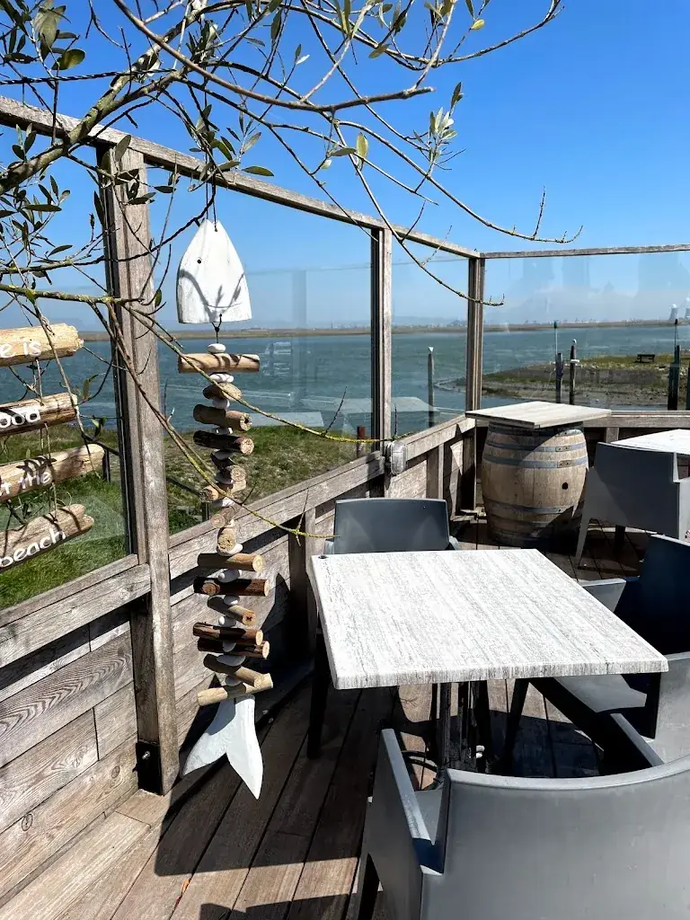 Pavilion Restaurant 't Schor restaurant in Graauw