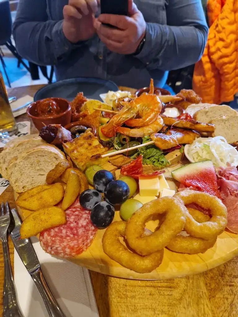 Menu_El Corazon / Restaurante español / Spanische Tapas Bar_Zoutelande_imagen_5