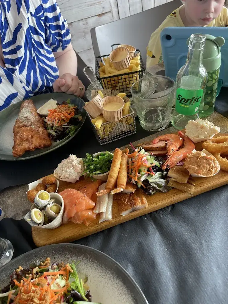 Katie Rivers_Kreeke's Vis_Wolphaartsdijk_review