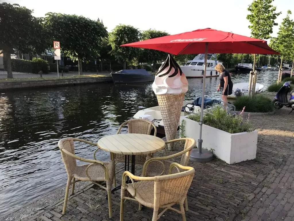 Durk Bouma_Snackbar de Witte Kat & Bar ‘t Kypmantsje_IJlst_Bewertung