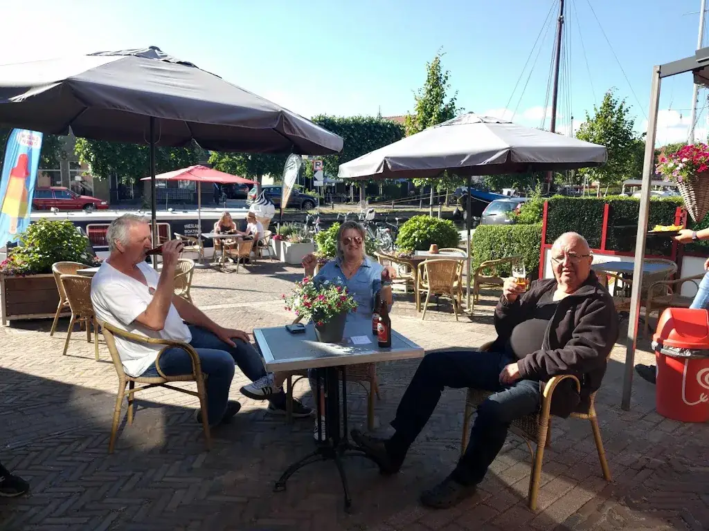 Renske Toren_Snackbar de Witte Kat & Bar ‘t Kypmantsje_IJlst_Bewertung