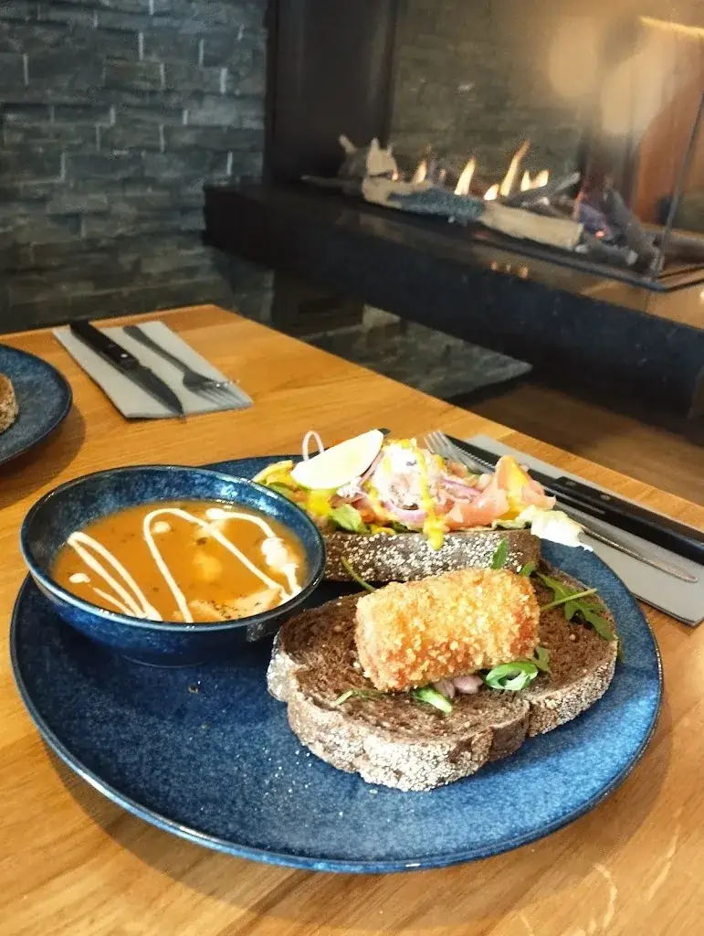 Pavlo P. Seba_Brasserie De Fontein_Westkapelle_review