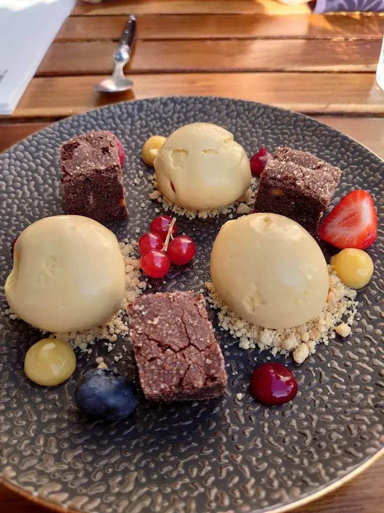 Vanessa Wronna_Rixx_Westkapelle_review