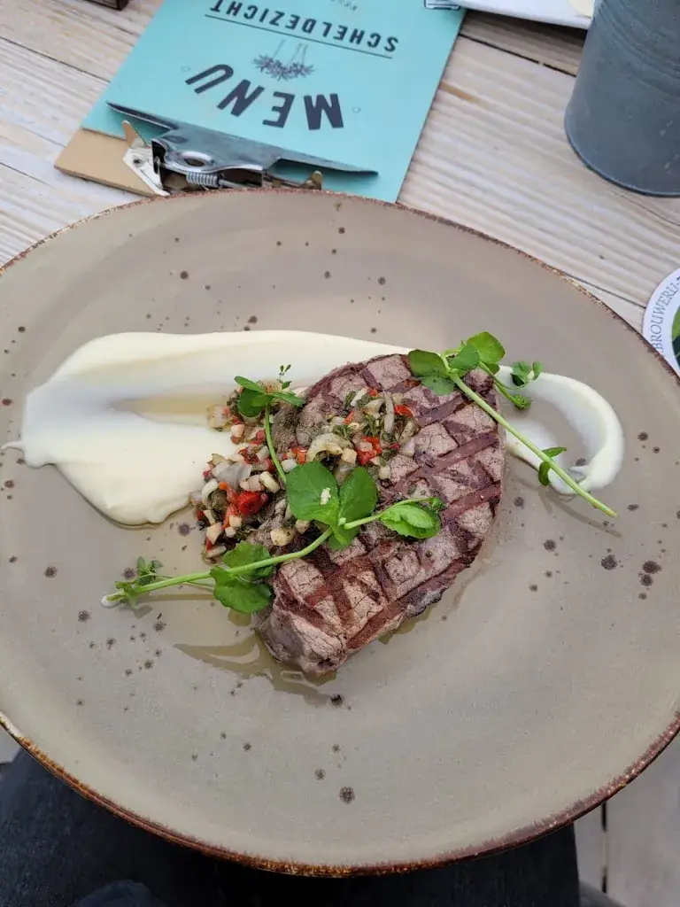 Jessica Formen_Strandpaviljoen Scheldezicht_Westkapelle_recensione