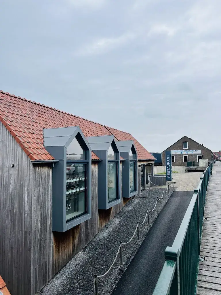 Estefanía Vargas Esparza_Oesterput 14_Yerseke_review