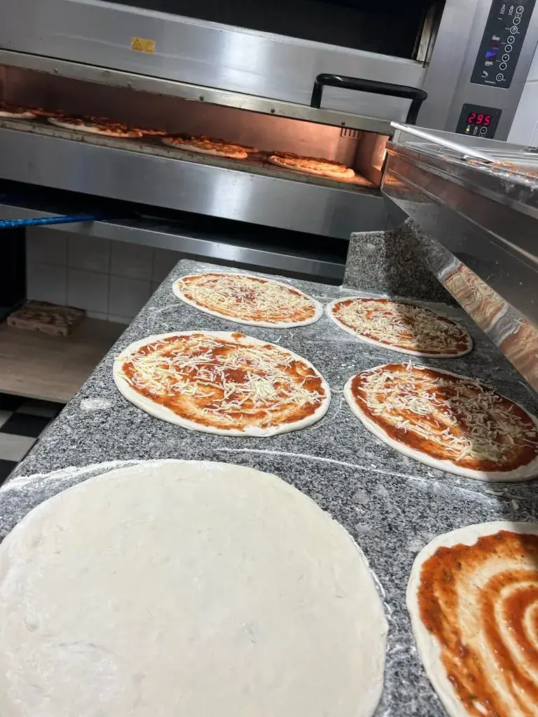 Menu_Pizzeria Hama & Supermarkt_Terneuzen_image_9