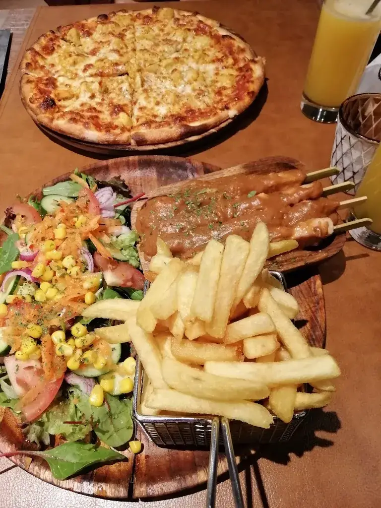 Meryem RAHIM_Pizzeria Hama & Supermarkt_Terneuzen_review