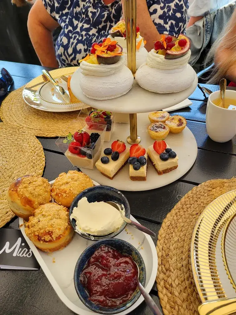 Menu_Mia's Restaurant & Lounge_Axel_image_5