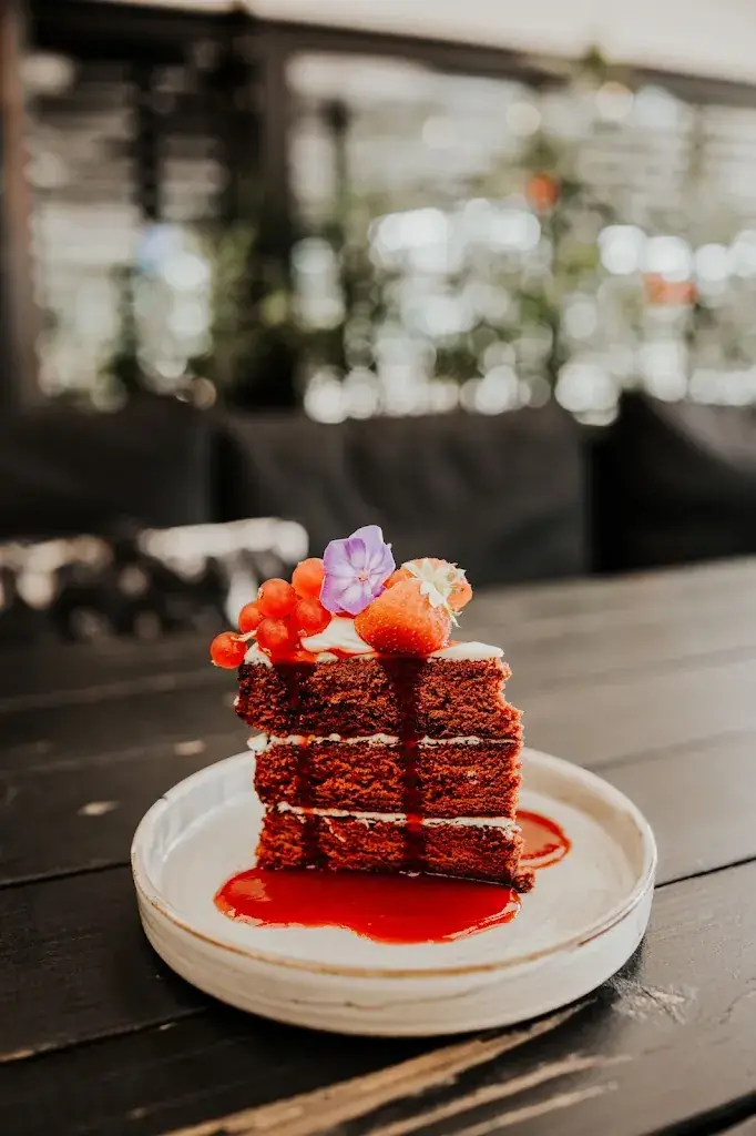 Mia's Restaurant & Lounge_Axel_slider_image_3