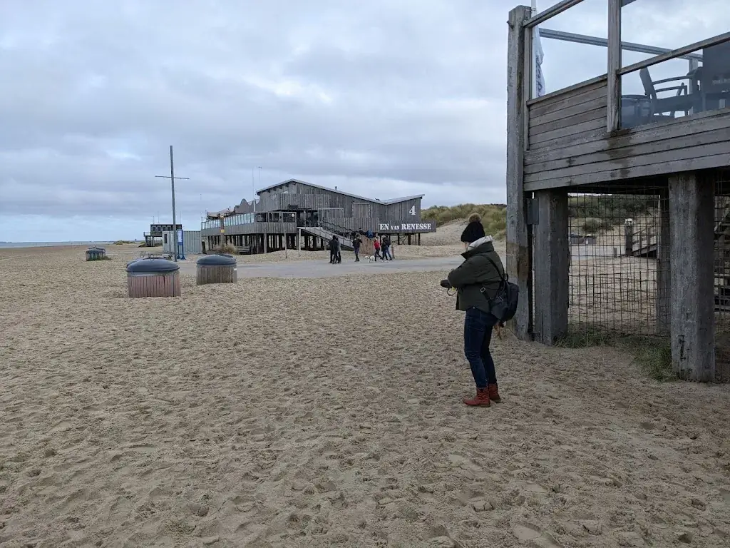 Staf “King Clash” Heyndrickx_Strandpaviljoen De Haven van Renesse_Renesse_avis