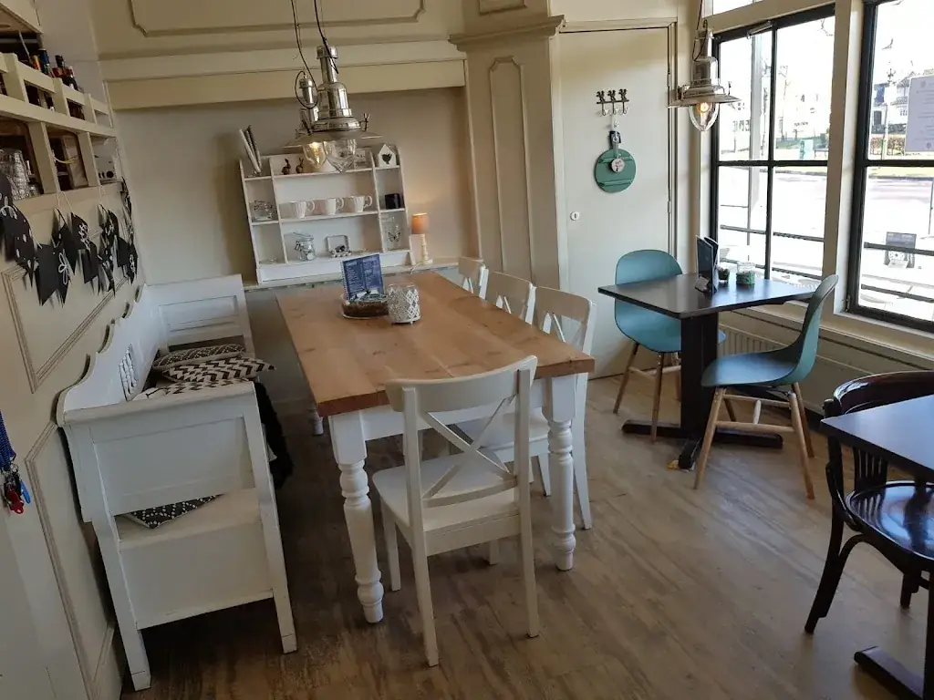 't Dorpsplein Lunchroom/Pannenkoekenhuis restaurant in Renesse