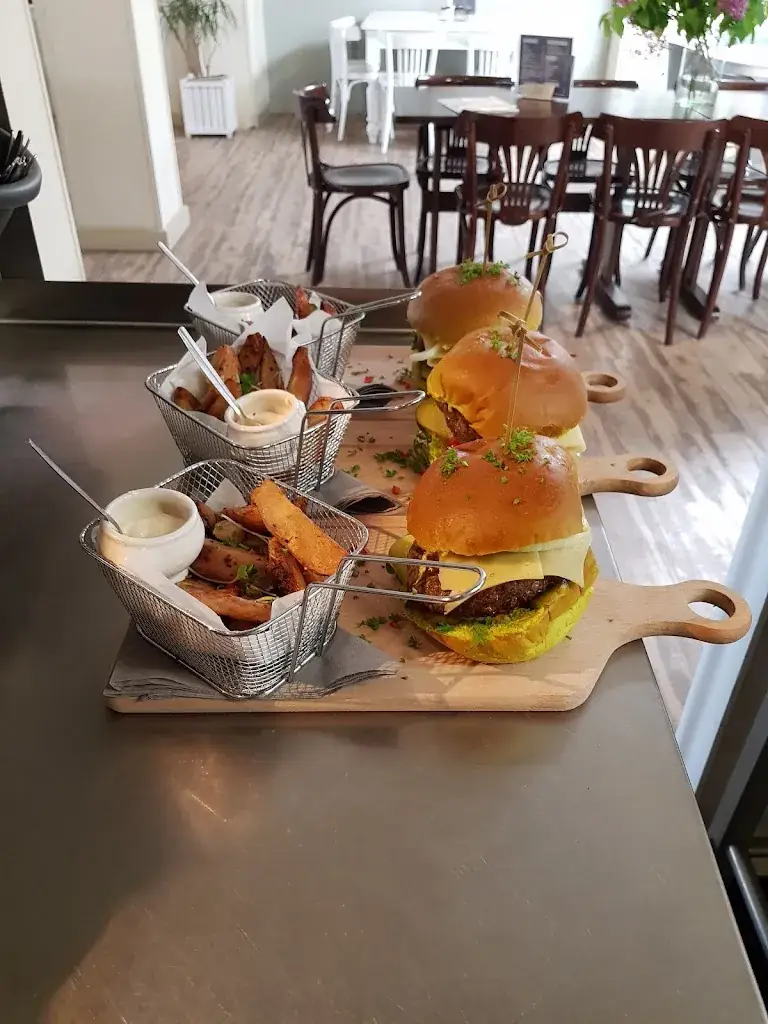 't Dorpsplein Lunchroom/Pannenkoekenhuis_Renesse_slider_image_3