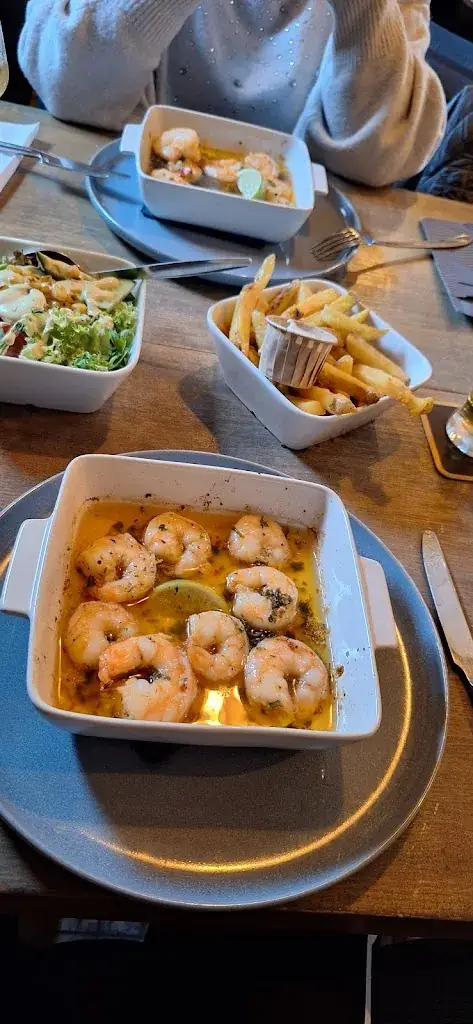 Frank Geluk_Waikiki Foodbar_Renesse_review