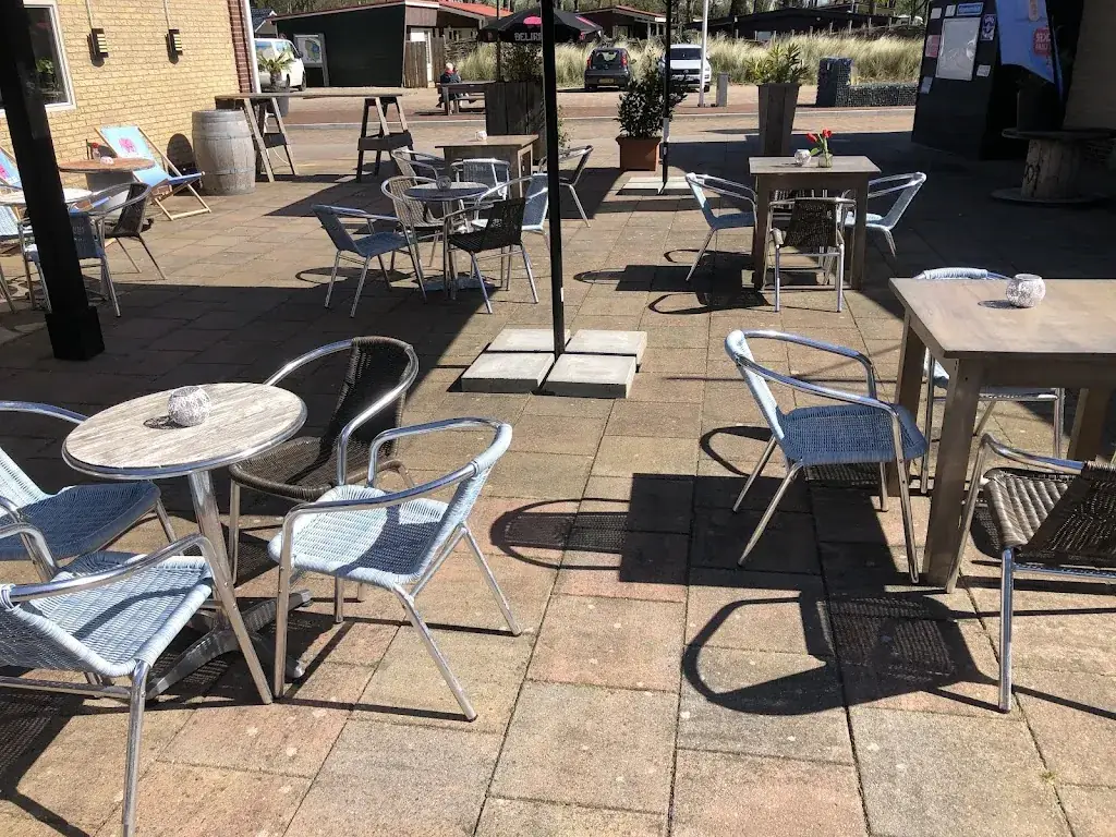 Waikiki Foodbar restaurant in Renesse