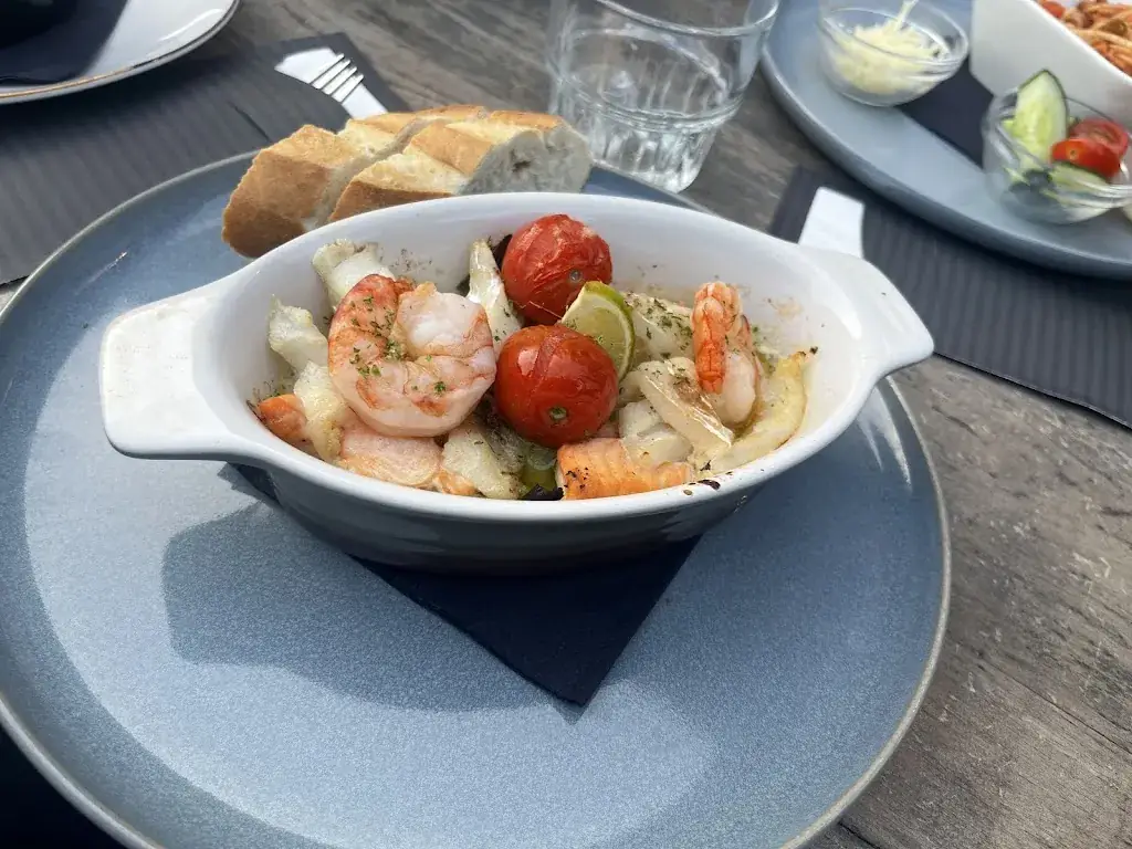 Waikiki Foodbar_Renesse_slider_image_2