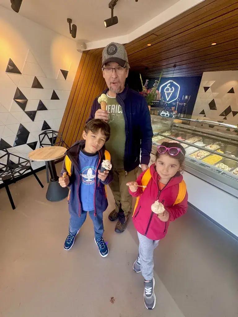 Roxana Lange-Espino_De IJswinckel Renesse_Renesse_review