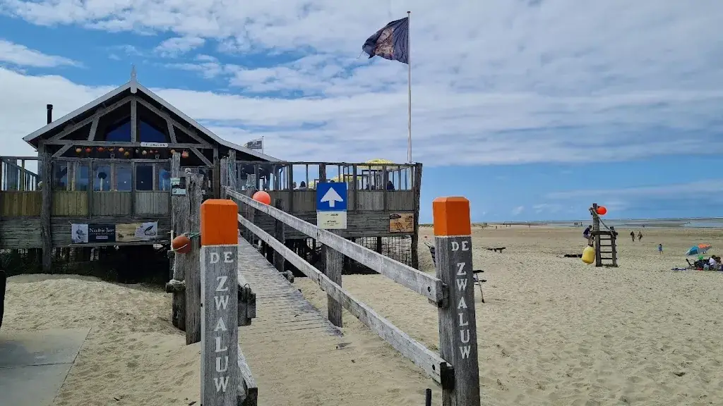 Strandpaviljoen de Zwaluw_Renesse_slider_image_2