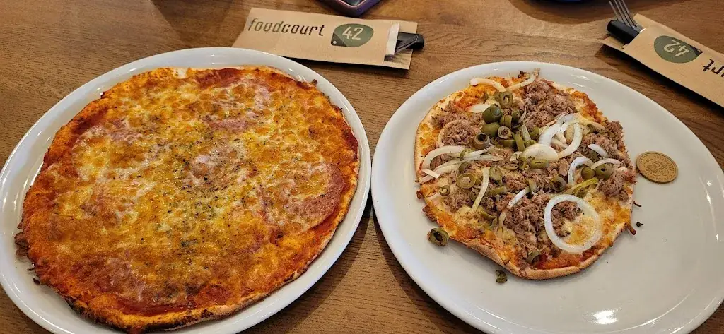 foodcourt 42_Renesse_slider_image_2