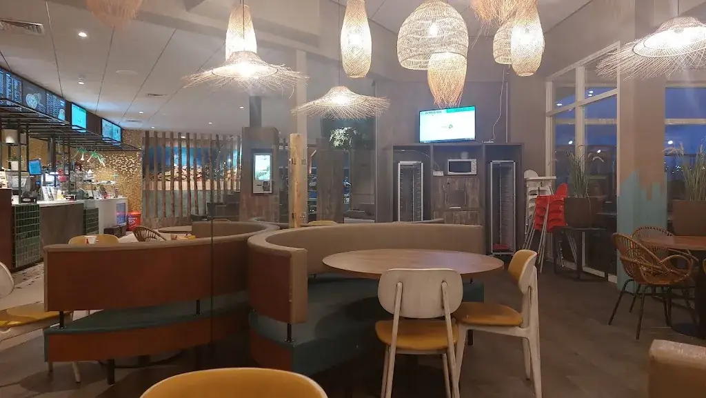 foodcourt 42_Renesse_slider_image_3