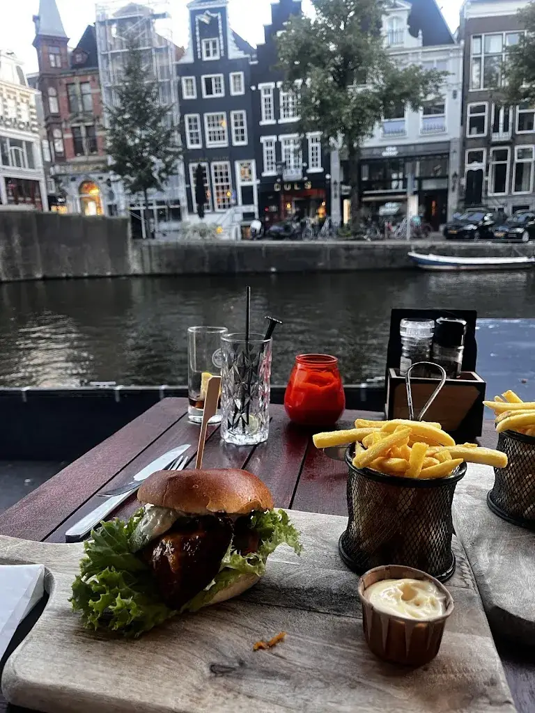 Maiki Cyrwus_Morlang Café Restaurant Amsterdam_Amsterdam_reseña