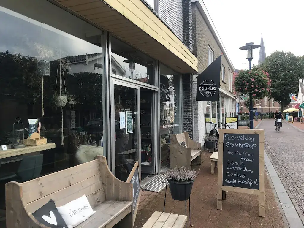 't Kofjehûske restaurant in Koudum