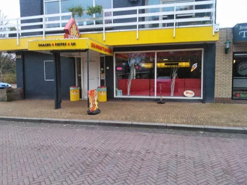 Snackbar 't Centrum restaurant in Kootstertille