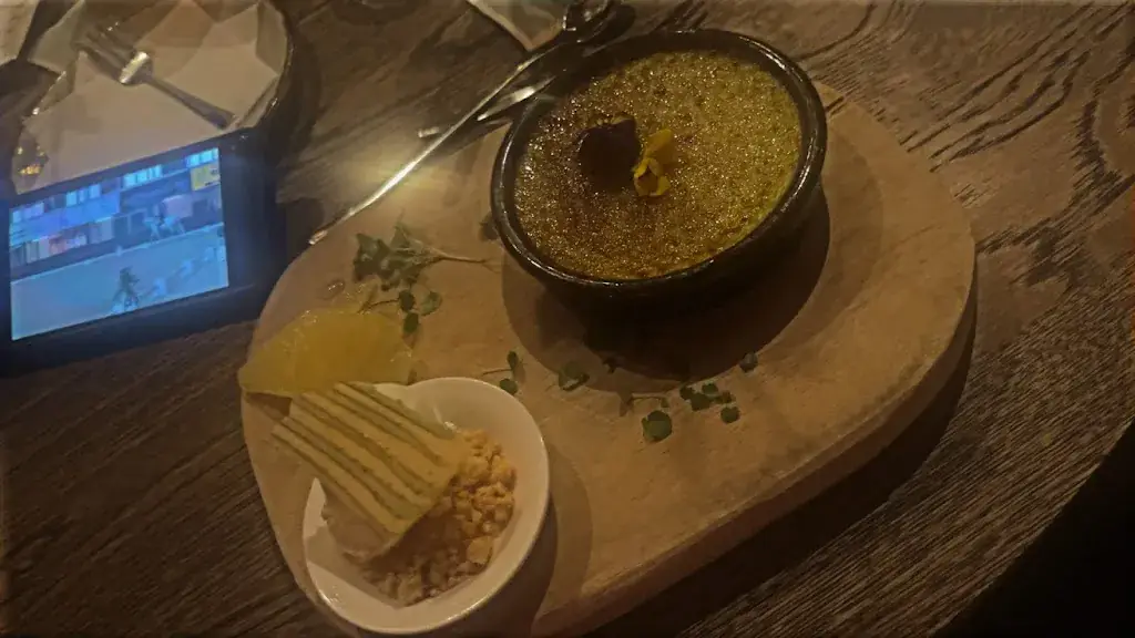 Alexia Osorio_MY Bathhouse_Holland_review