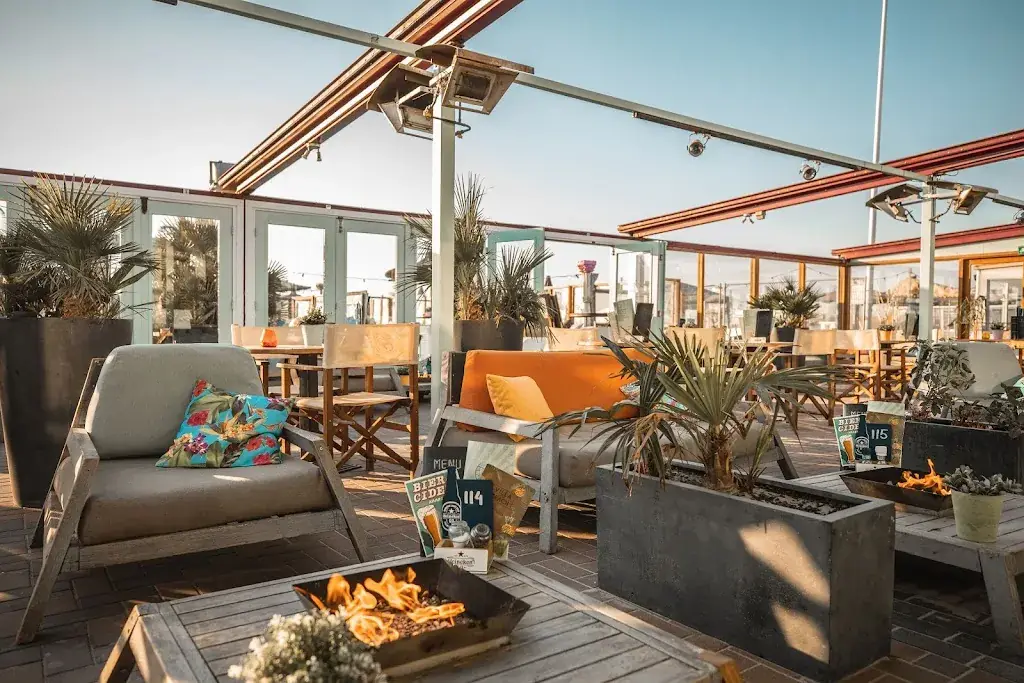 Villa on the Beach_Holland_slider_image_3