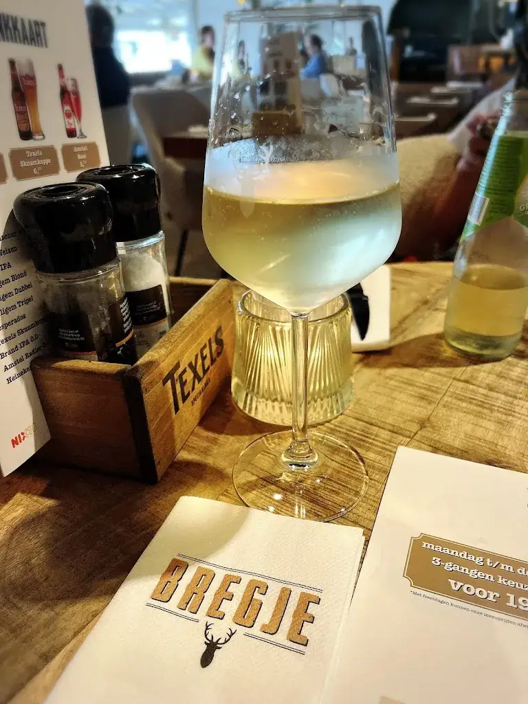 Nunny H_Bregje Hoek van Holland_Holland_review